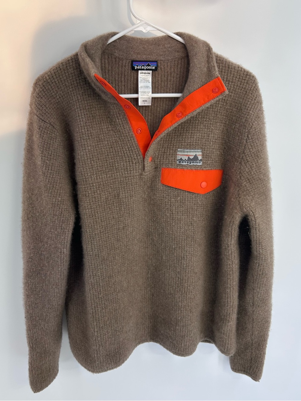 Rare Patagonia Men's Undyed Cashmere Snap-T Pullover - Size L (or medium)